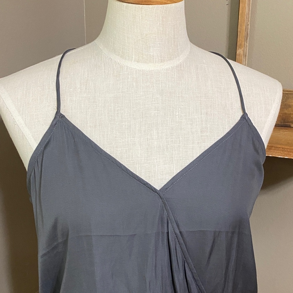 Banana Republic gray silky v neck spaghetti strap tank top size XS - Picture 5 of 7